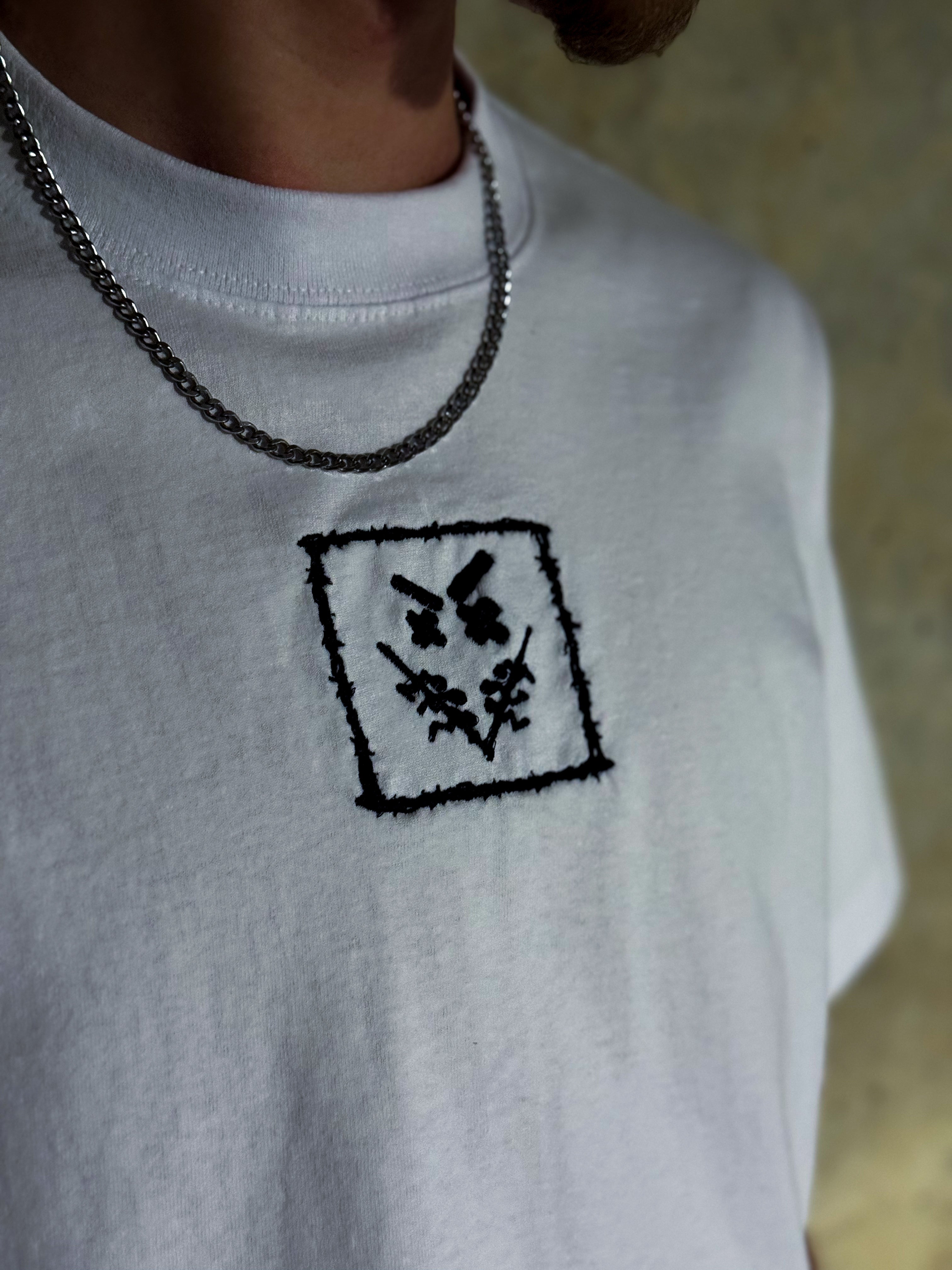 BARBED 003 Tee